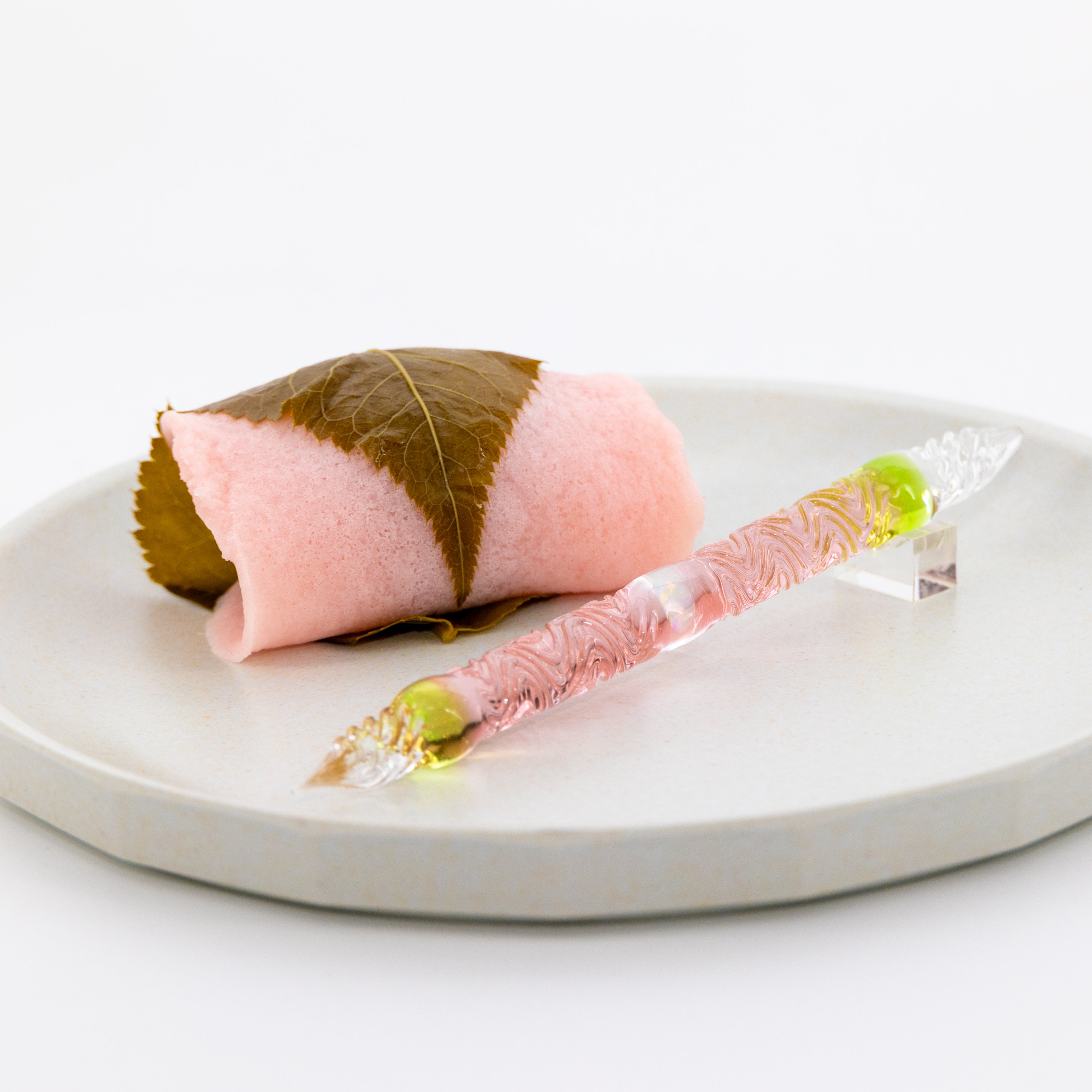 Synchronicity Glass Art ¡Á BUNGUBOX Glass Pen Sakura Mochi