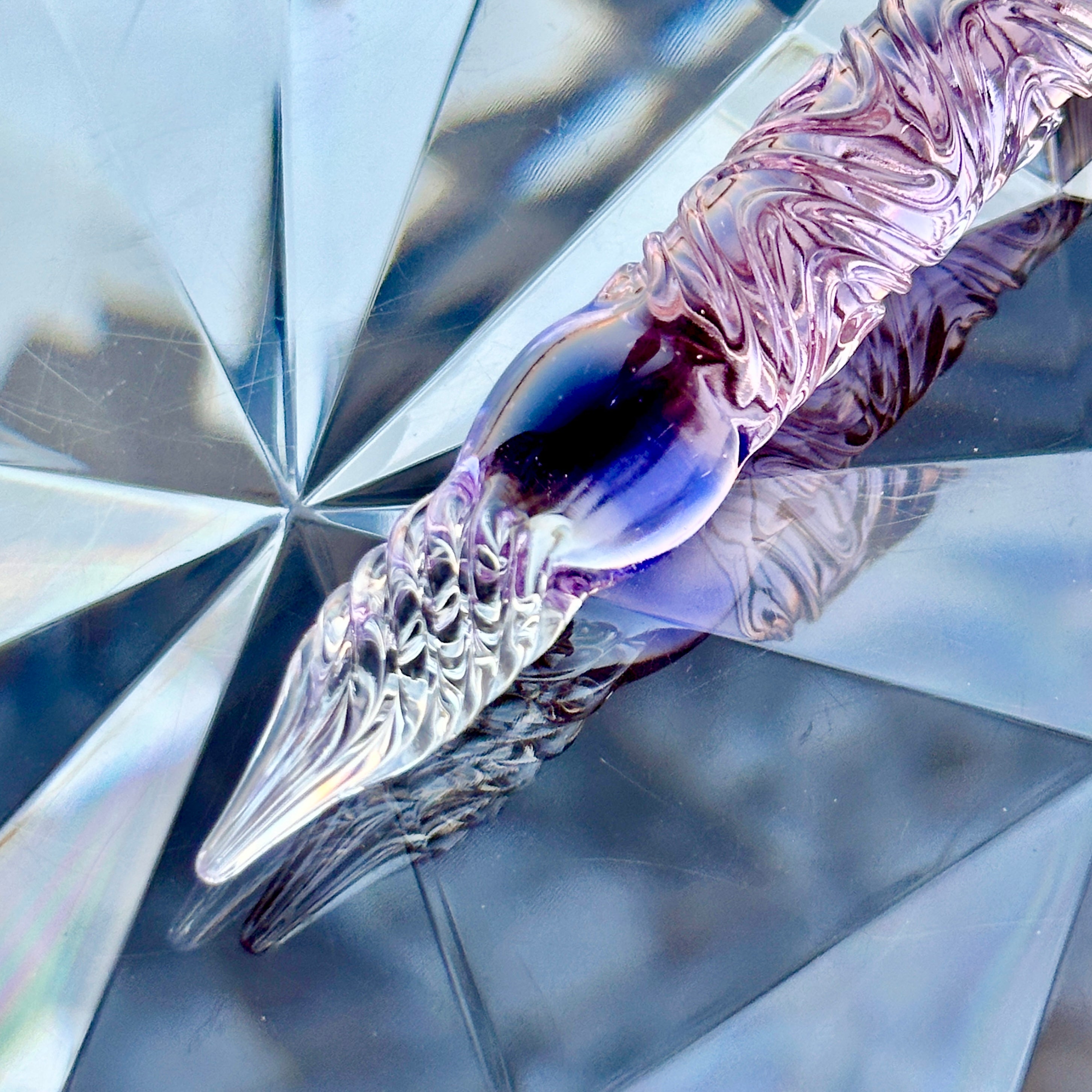 Hydrangea Double-sided Glass Pen. BUNGUBOX x Synchronicity Glass Art