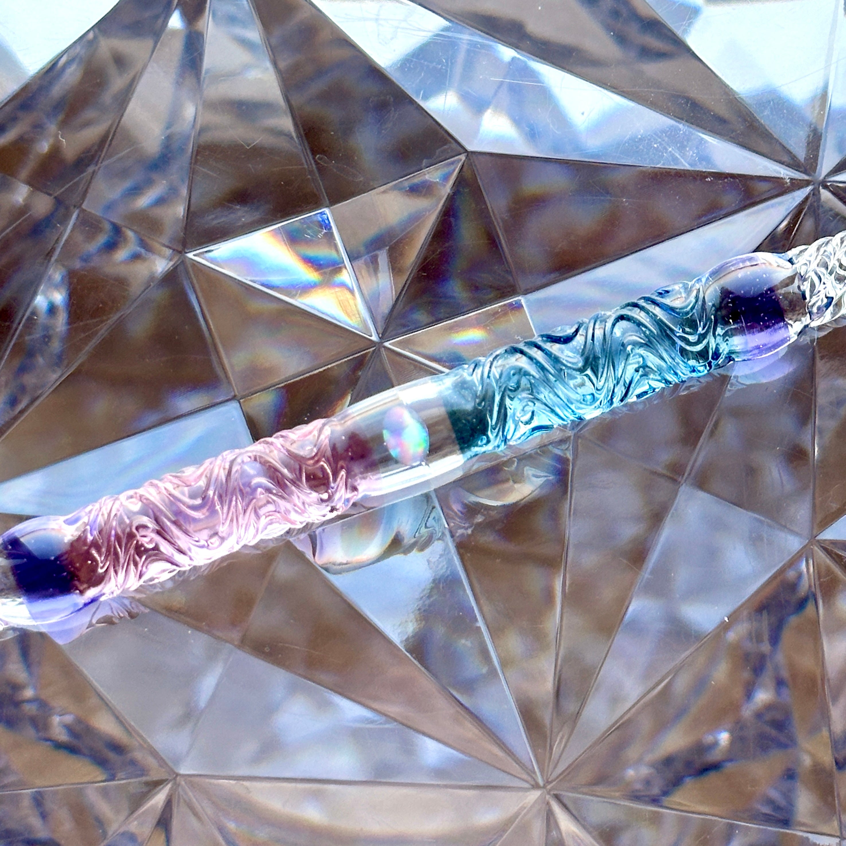 Hydrangea Double-sided Glass Pen. BUNGUBOX x Synchronicity Glass Art